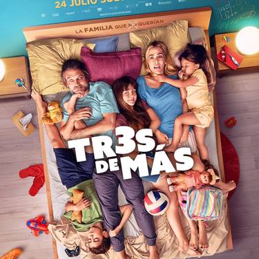 Tres de más