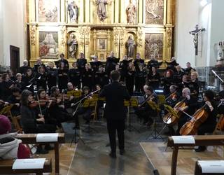 Hodeiertz Abesbatzak eta Arimaz Kamera Orkestrak Gabonetako Kontzertua egin dute