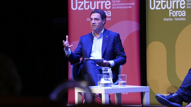 Imanol Pradales Tolosan izan da Euskadik aurre egin beharreko erronkei buruz hitz egiteko