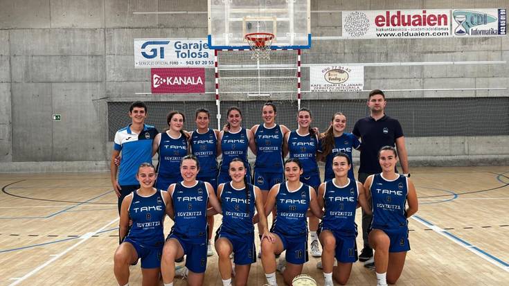 Lehenengo itzuliko partiduak amaituta, emakumezkoen taldea porrot bakarrarekin lehen postuan finkatu da