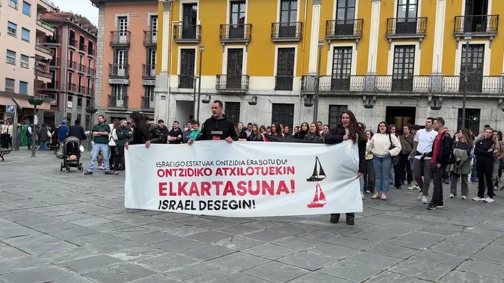 Palestinarekin Elkartasuna plataformak elkarretaratzea egin du