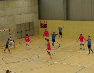 Donipariren aurkako lehia eta lidertza, biak galdu ditu  Tolosalak urtarrileko aldaparen hasieran