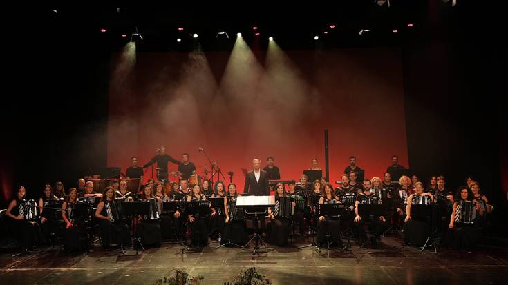 "Musica no Camiño" jaialdian parte hartuko du Isidro Larrañaga Akordeoi Orkestrak