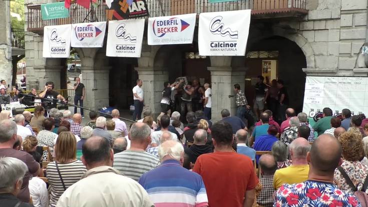 Hiru bikotek parte hartuko dute larunbatean jokatuko den  Txintxarri Sarian