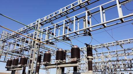 Instalazioetan berrikuntzak egiteko eta komunikazioa hobetzeko neurriak hartuko dituela hitz eman dio Iberdrolak Udalari