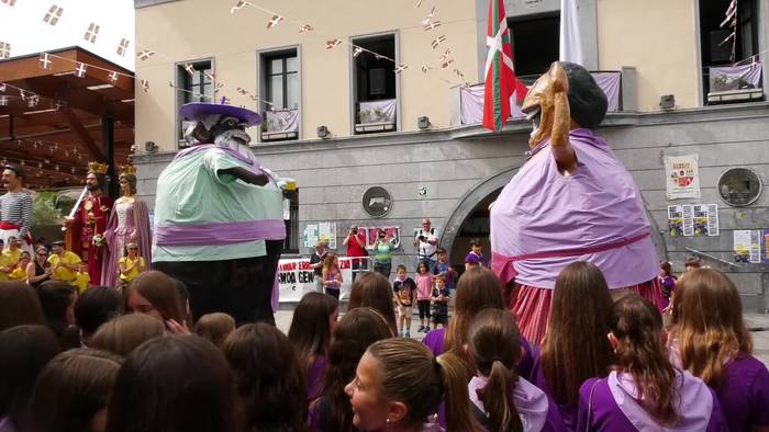Ostegunetik astelehenera festa, Ibarran