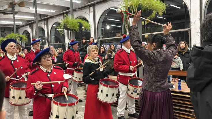 Helduen danborrada argazkitan