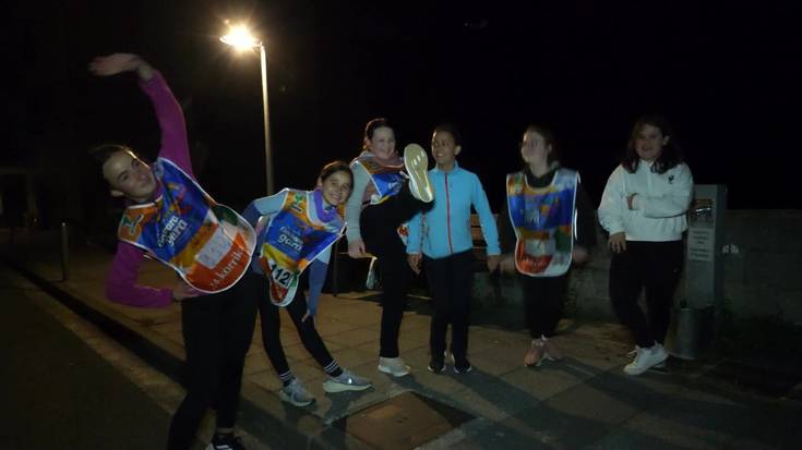 Nola berotzen dute Otsolar Dantza Taldeko dantzariek?