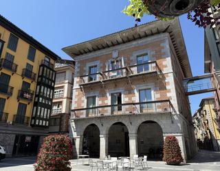 Azaroaren 25aren harira Tolosako udalbatzak adostu duen adierazpen instituzionala