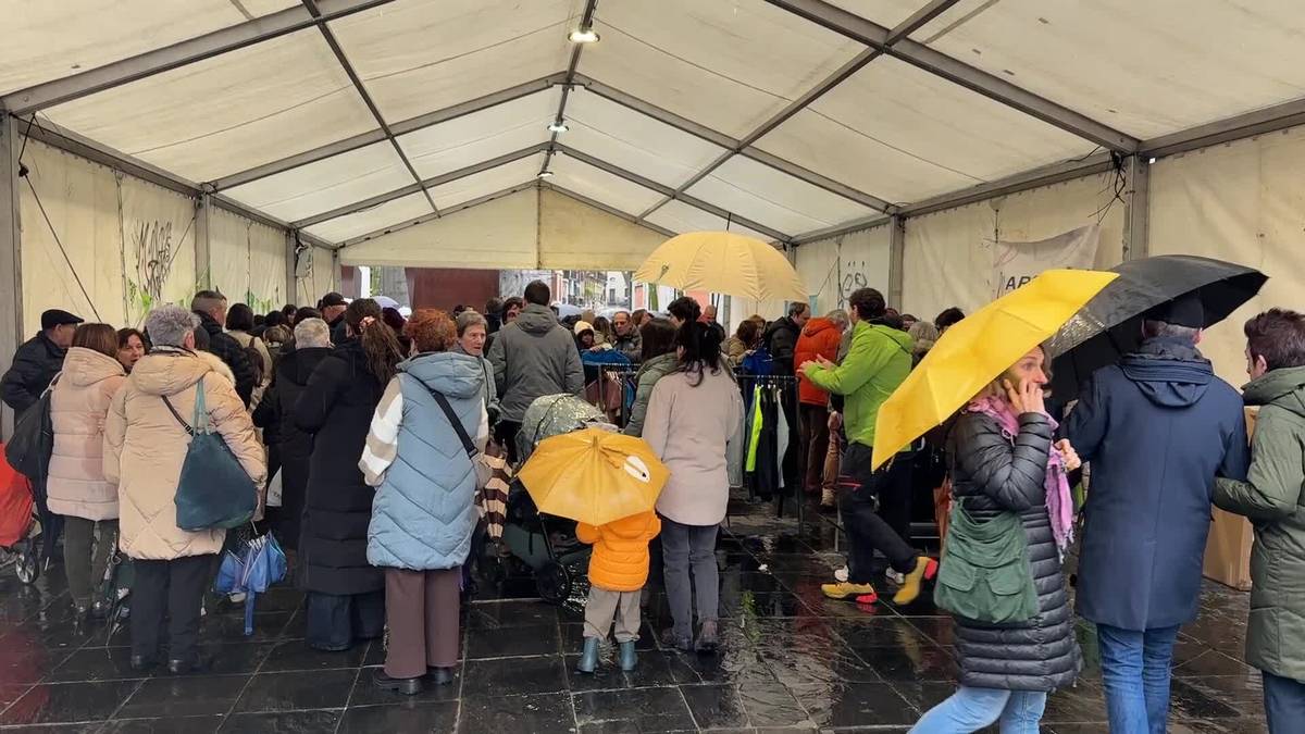 51 saltoki txiki atera dira kalera Braderie egunean