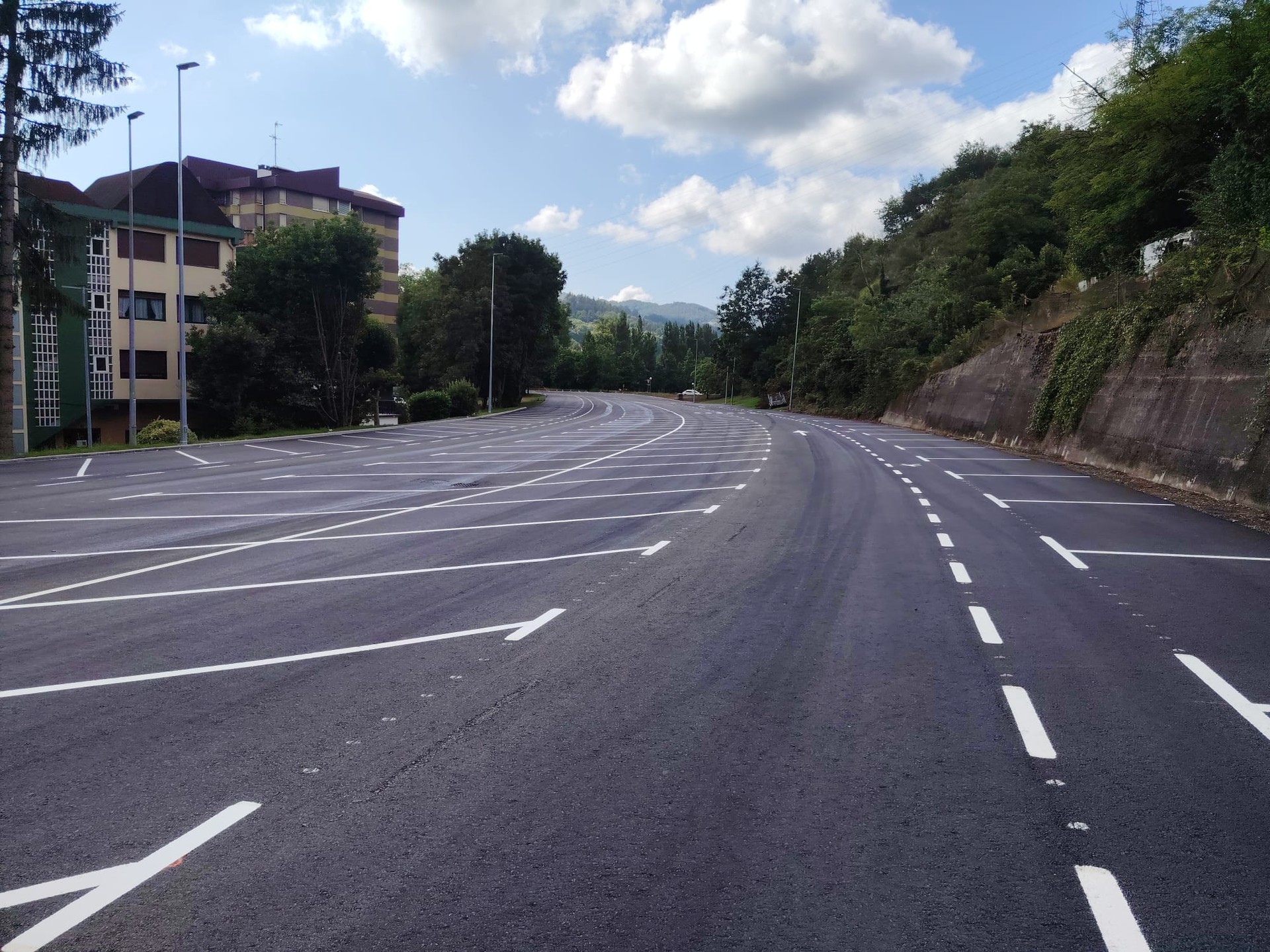 Txermingo aparkalekua gaur arratsaldean irekiko da, eraberritze lan handienak amaituta
