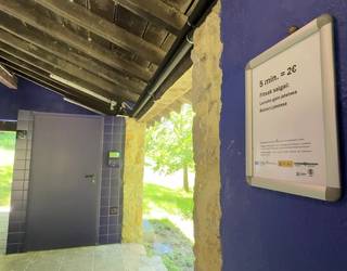 Dutxa zerbitzua jarri dute Larraitzen