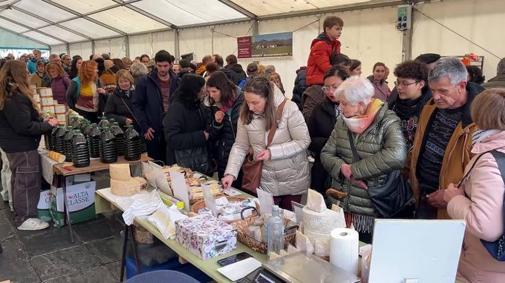 Ehun postutik gora jarriko dira Tolosako gabonetako azoka berezian